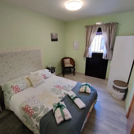 Semesterbostad Cigueenas De San Cristobal *