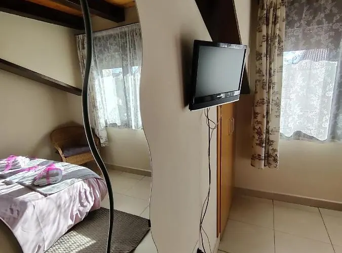 Cigueenas De San Cristobal *